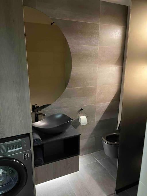 Ath Modern Homes - Luxury Apartment In The City Center Iasi Exterior foto