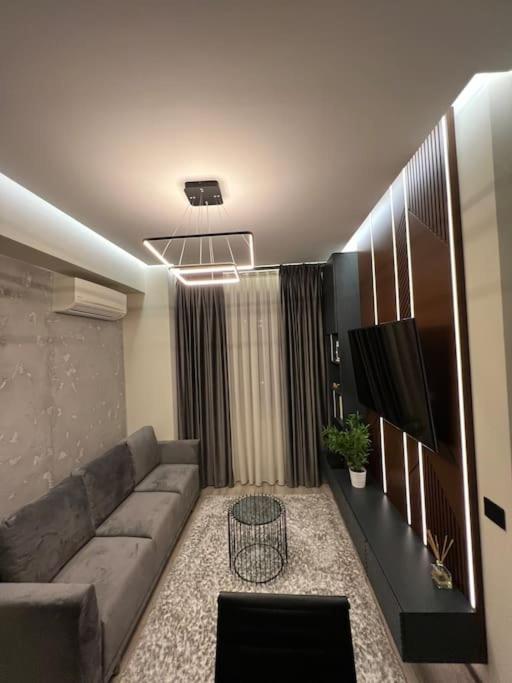 Ath Modern Homes - Luxury Apartment In The City Center Iasi Exterior foto